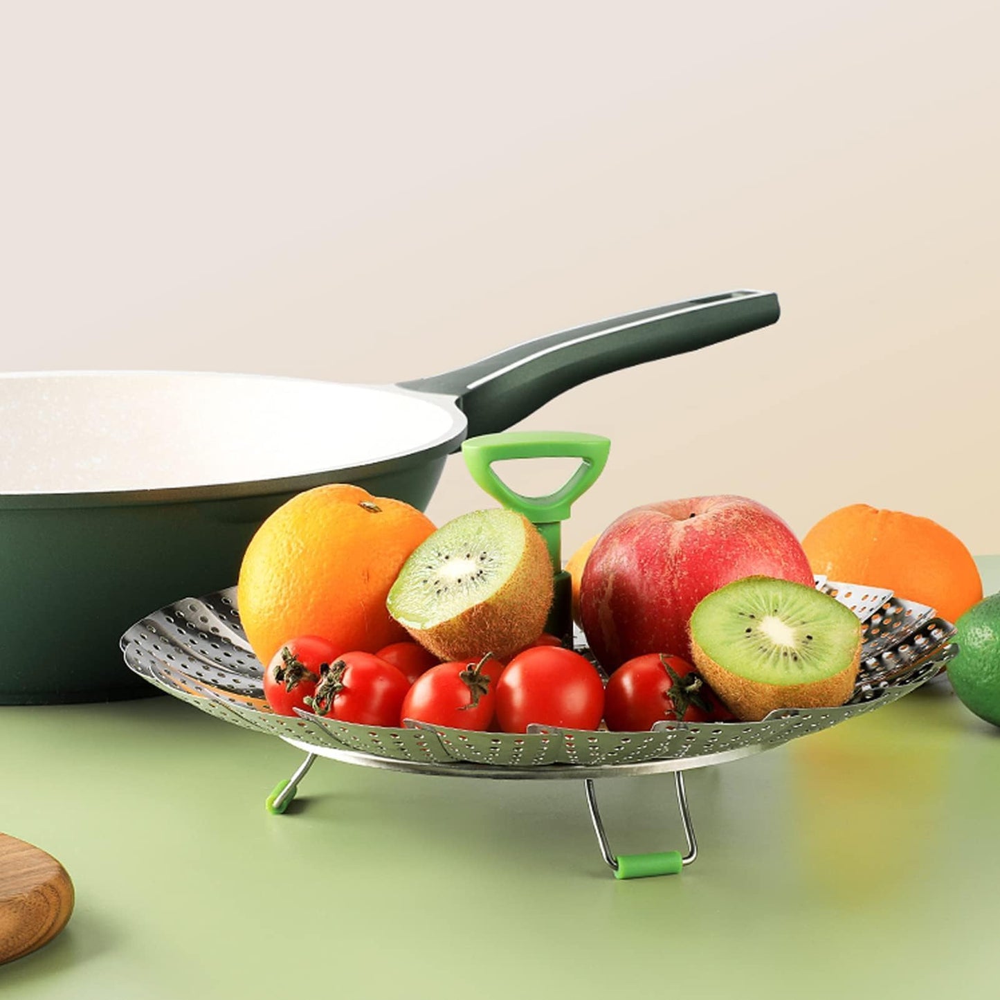 Sihuuu Folding Stainless Steel Steamer Basket (7-11 Inches) with Heat Resistant Handle - Ideal for Cooking Seafood, Vegetables, Fruits - Expandable and Easy to Clean - Dishwasher Safe