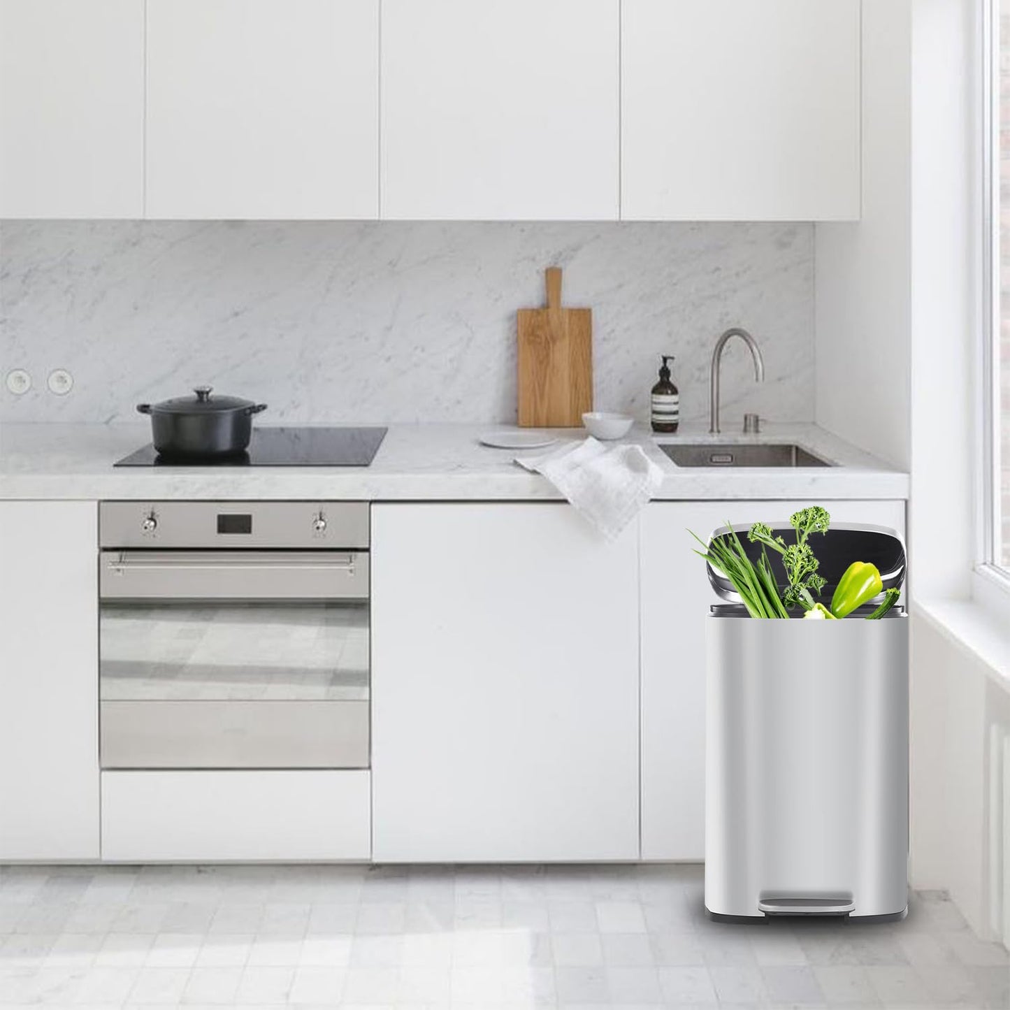 BestMassage 13 Gallon (50L) Stainless Steel Trash Can with Lid, Removable Inner Bucket, Foot Pedal, Soft Close for Home, Kitchen, Office