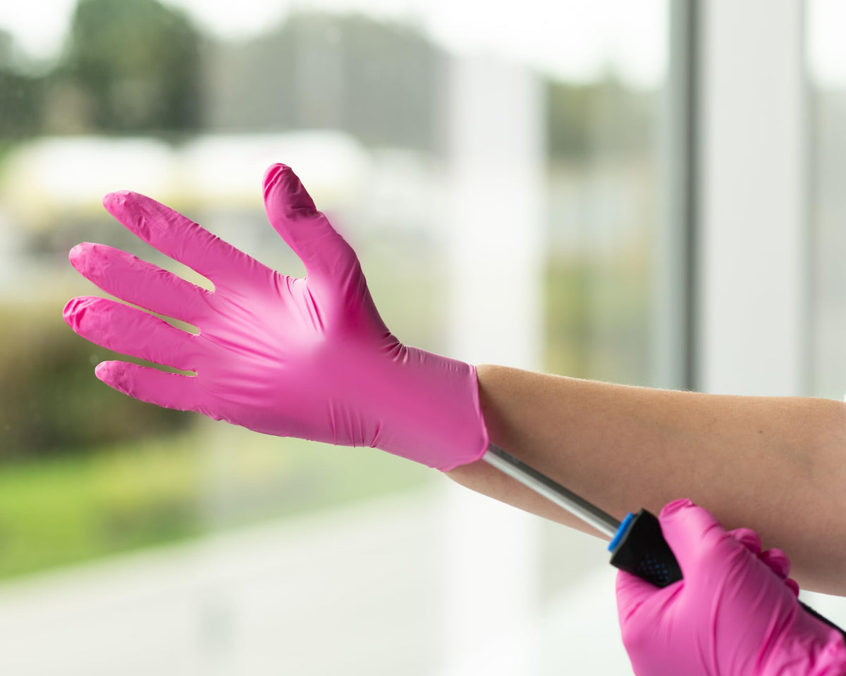 FRAMAR Pink Gloves Disposable Latex Free – Pink Nitrile Gloves Medium, Latex Free Glove Medium, Guantes De Nitrilo, For Hair Dye, Salon, Cleaning, Tattoo, Food Prep, Powder Free – 100 Pack