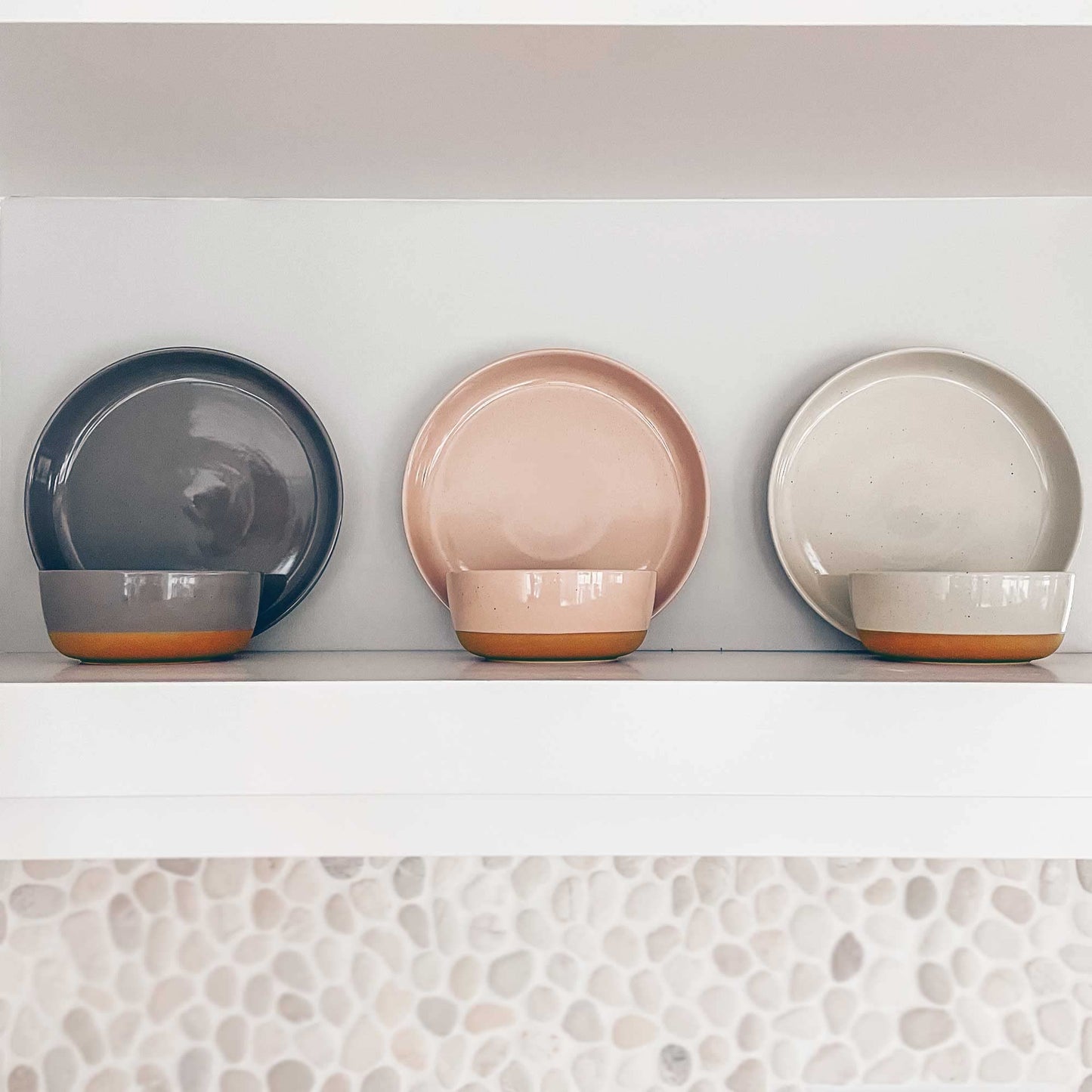 MORA Ceramic Flat Pasta Bowl Set of 4-35oz, Microwave Safe Plate with High Edge - Modern Porcelain Dinnerware for Kitchen and Eating, Large Wide Bowls/Plates for Serving Dinner, Salad, etc- Neutrals