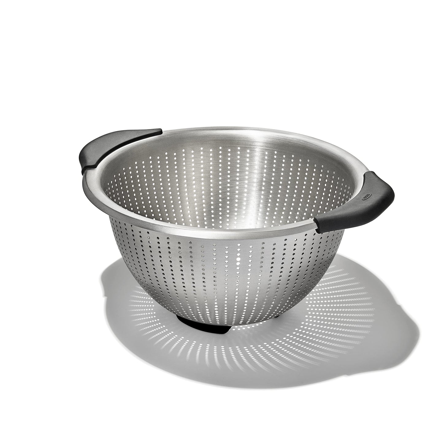 OXO Good Grips Stainless Steel Colander, 5 qt. Capacity, Strainer with Non-Slip Handles, Kitchen Colander for Pasta and Vegetables, Nesting Stainless Steel Strainer and Sieve