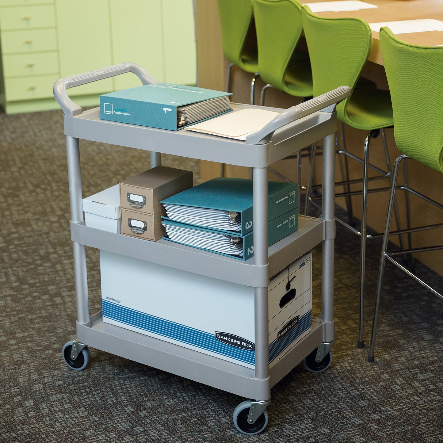 Rubbermaid Commercial Products Heavy Duty 3-Shelf Rolling Service/Utility/Push Cart, 200 lbs. Capacity, Platinum, for Foodservice/Restaurant/Cleaning/Warehouse/Garage