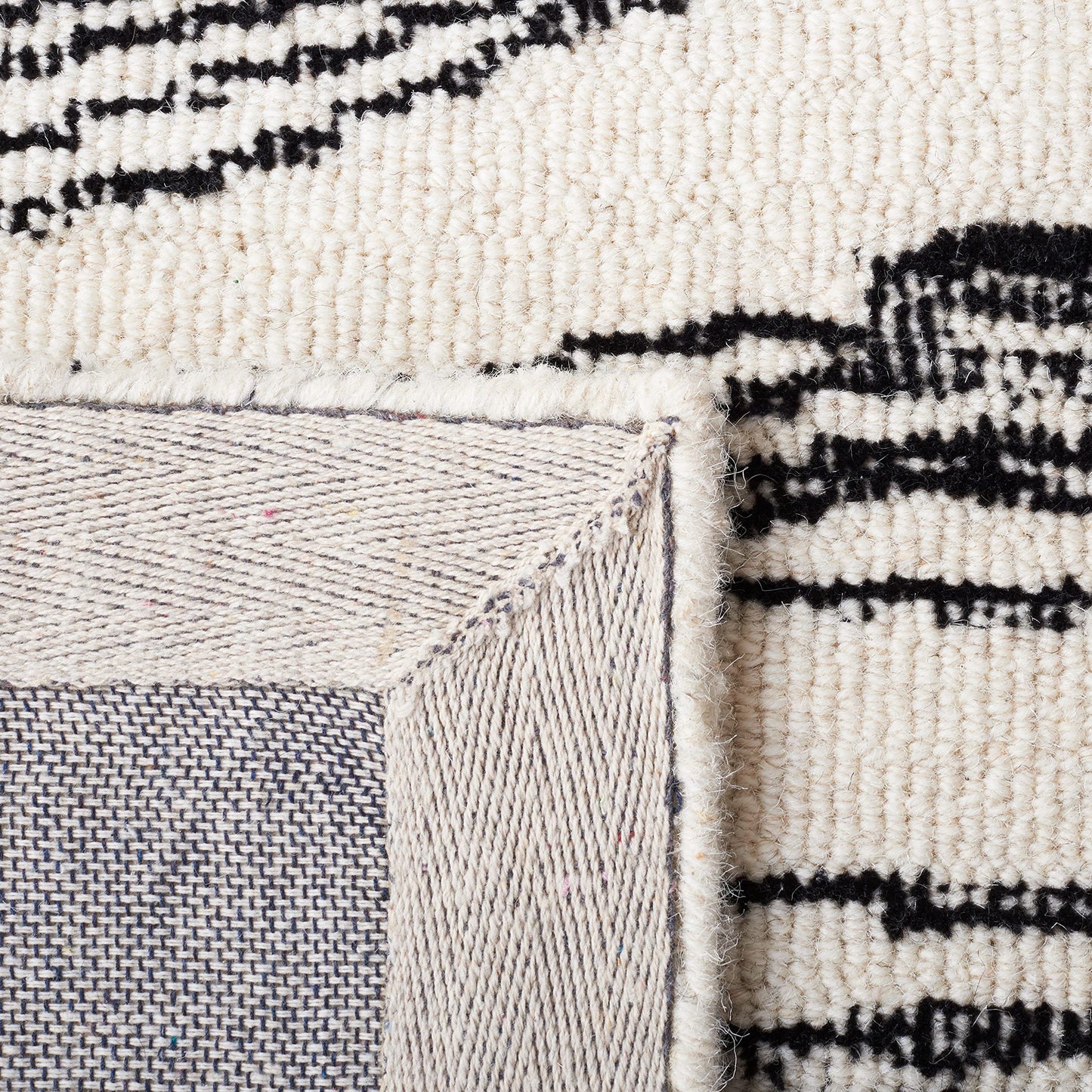 SAFAVIEH Area Rug 8x10 - Metro Collection - Large - Black & Ivory, Handmade Wool, Ideal for Living Room, Bedroom, Office, Dining Space (MET995Z)
