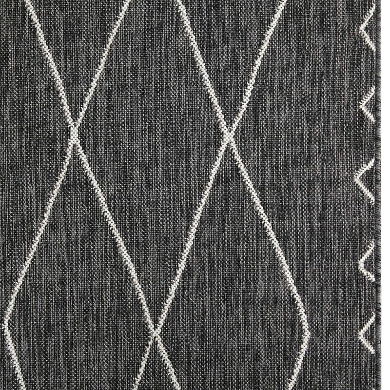 Madison Park Darya Woven Turkish Indoor/Outdoor Area -Rug for Backyard, Geo Moroccan, Home Décor, Weather Resistant Floor Mat, Easy to Clean Patio -Rugs, Deck Carpets, 7'11" x 10', Grey/White