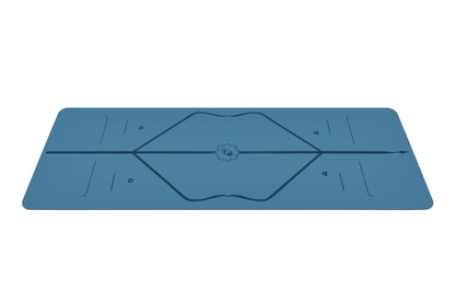Liforme Travel Yoga mat – Patented Alignment System, Warrior-Like Grip, Non-Slip, Eco-Friendly, Ultra-Lightweight and Sweat Resistant, Made with Natural Rubber