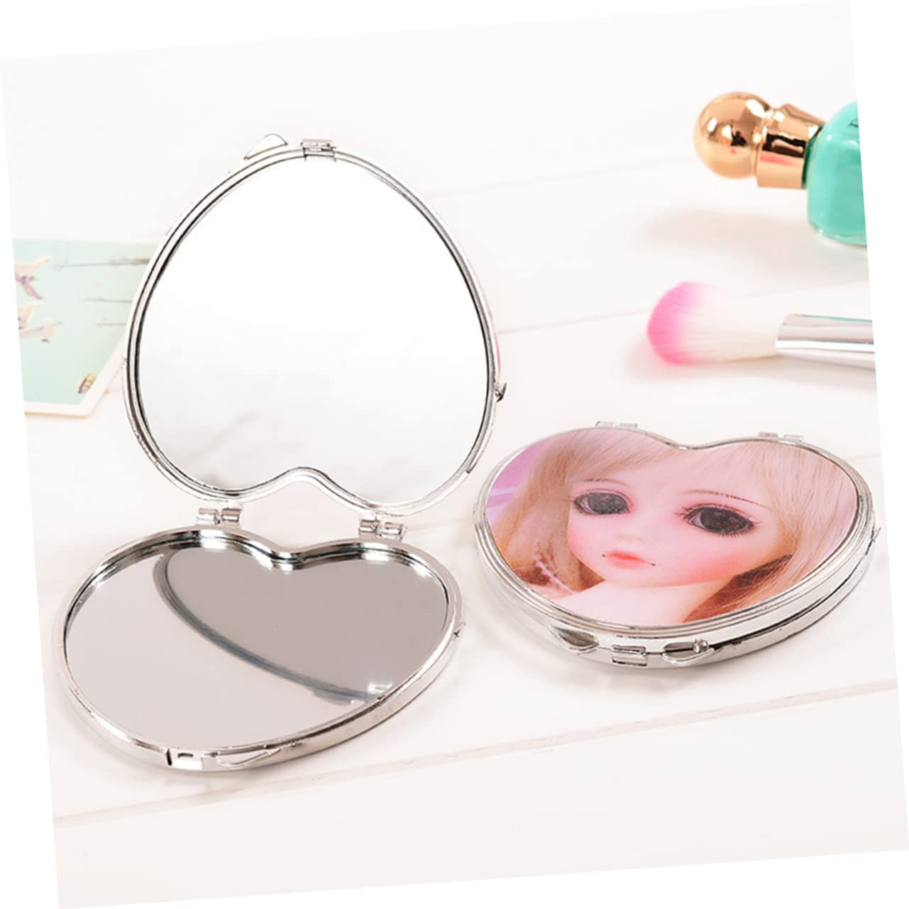 EXCEART 30Pcs Heart-Shaped Glass Mirror Tiles for DIY Craft Projects Compact Small Mirrors with Smooth Rounded Edges Safe for Handbag Storage and Makeup Vanity