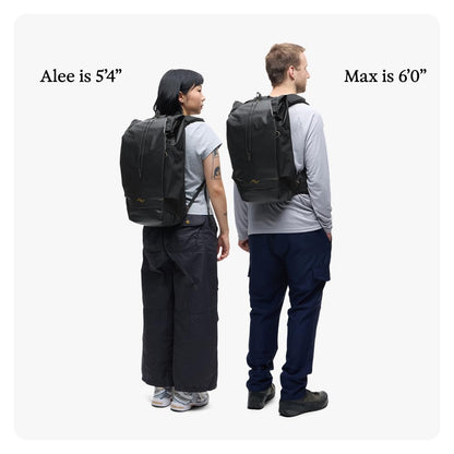 Peak Design Outdoor Backpack 25L, Kelp, Compact and Lightweight Frameless Daypack, Ultra Cinch Roll-Top Design, Ideal for Day Hikes, Camera Carry and Commuting, Versatile Backpack for Men and Women