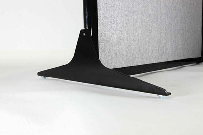 Versare Workstation Partition | Portable Wall Divider | Modern Office Cubicle | Free Standing Privacy Screen | Flexible Work Space | 66" x 70" W/Window, Cloud Gray Fabric Panels