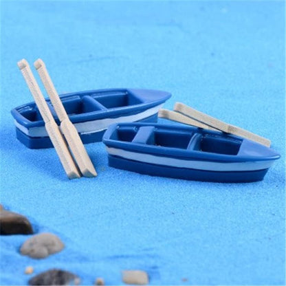 YXQ Miniature Blue Rowboat Set, 2 Little Resin Canoe Models with Oars for Cake Decoration