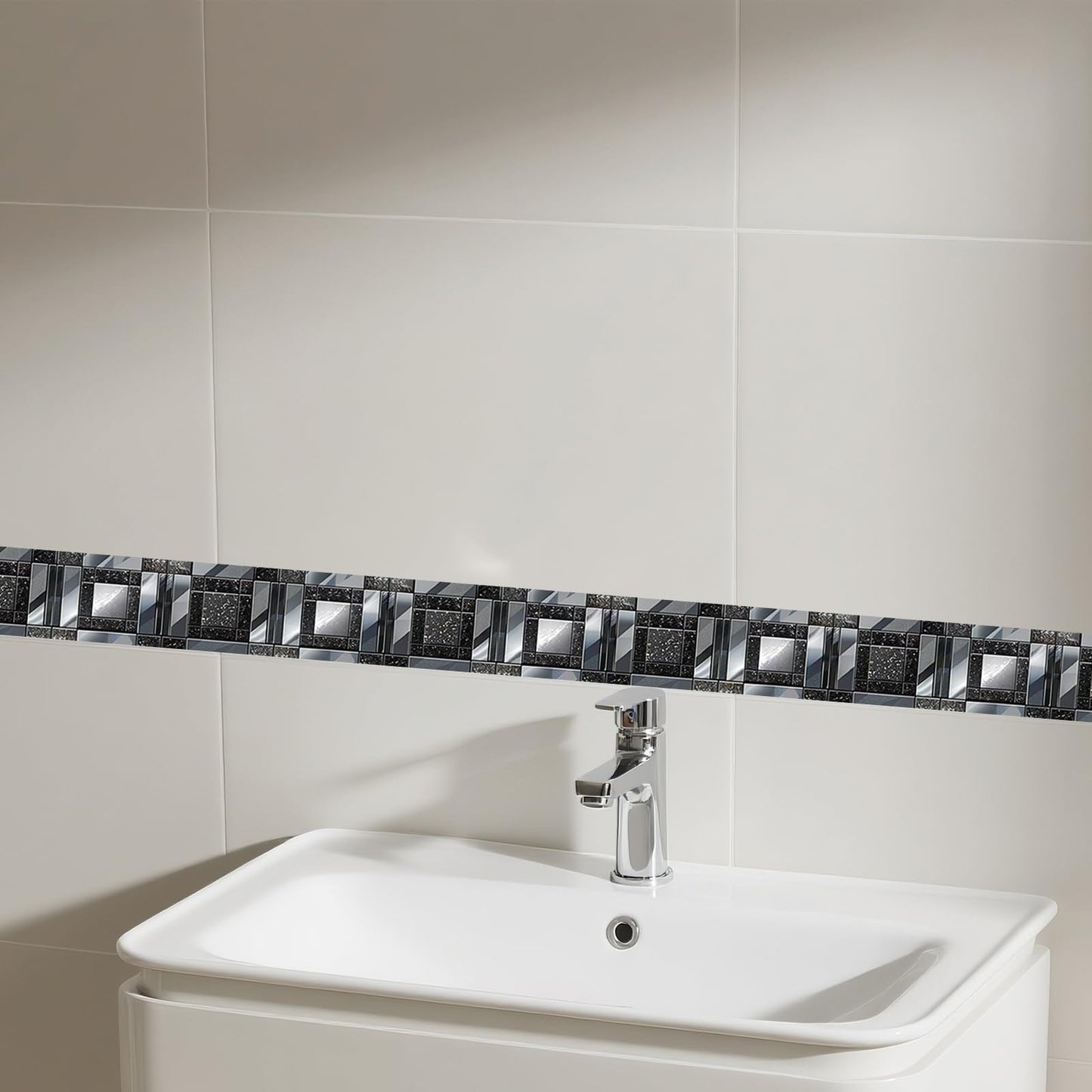 IVN Wallpaper Border Peel and Stick Wall Black and Silver Mosaic Decorative Wall Trim Self Adhesive Border for Walls Mirror Frame Accent Strip for Bedroom Kitchen LivingRoom 4x196 Inch