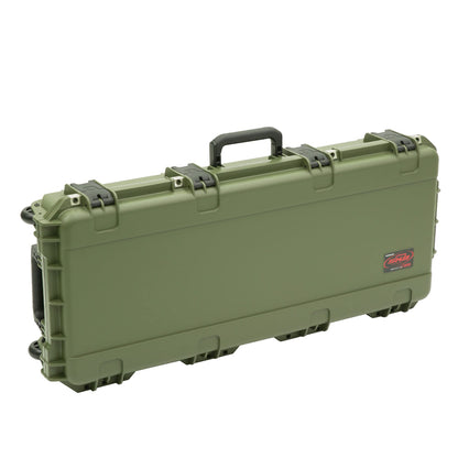 SKB Cases iSeries 3i-3614-PL-M Small Parallel Limb Bow Case, Hard Shell Compound Bow and Arrow Case with Wheels and Trigger Latch System