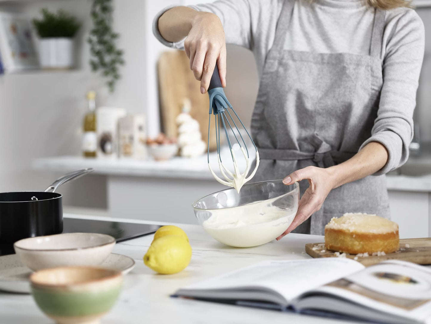 Joseph Joseph Twist Whisk 2-In-1 Collapsible Balloon and Flat Whisk Silicone Coated Steel Wire, Sky Blue (Pack of 2)