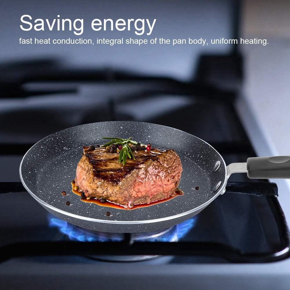 Non-Stick Pancake Pan, Practical Restaurant Cooking Pan for Home Kitchen, Small (6 inches)