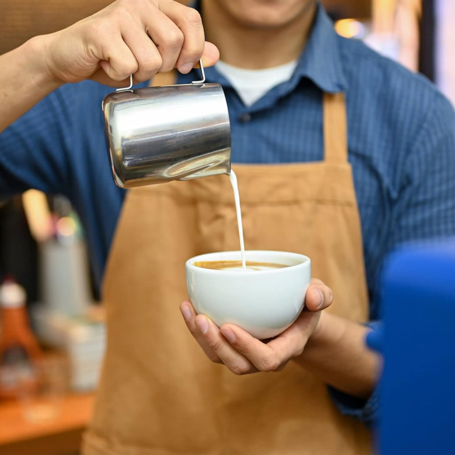Milk Frothing Pitcher, Stainless Steel Coffee Cup with Lid for Home Office Kitchen Coffee Shop Latte Art, Silver