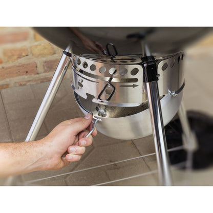 Weber Original Kettle Premium Charcoal Grill, 22-Inch, Black – Outdoor BBQ Grill with Built‑In Thermometer, Heat Control Dampers & One‑Touch™ Cleaning System
