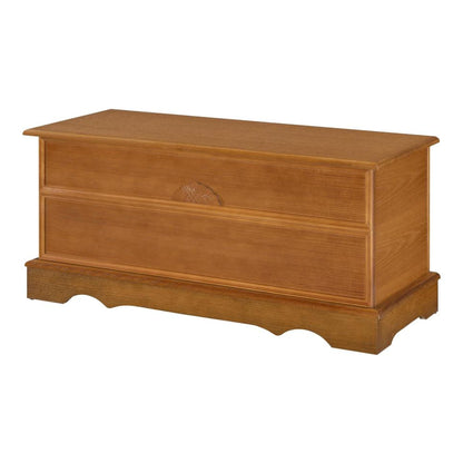 CARTESIAN Traditional Cedar Storage Chest in Honey Finish, Engineered Wood Construction, 40 x 16 x 18.5 Inches, Decorative Fan Design (Honey)