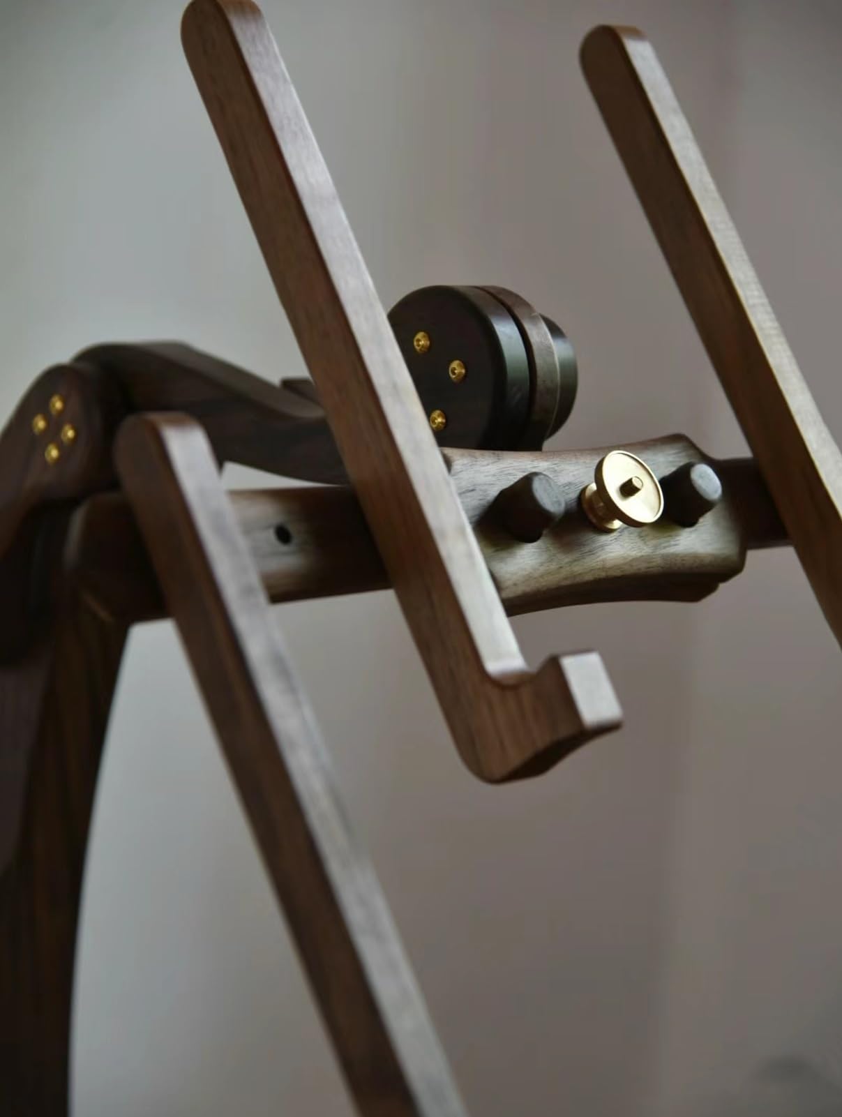 ErdBar Embroidery Stand Floor Standing Solid Wood Embroidery Bracket, Adjustable Angle Cross Stitch Bracket,Suitable for Craftsmanship and Sewing