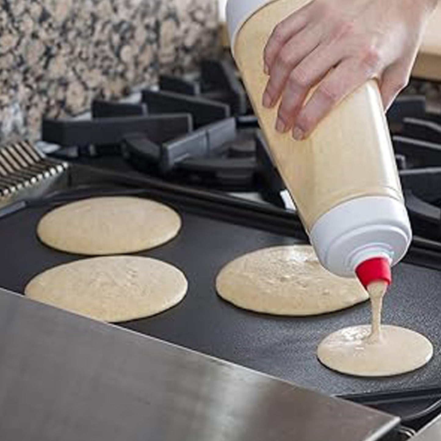 Pancake Batter Dispenser with Blender Balls,33.8 Oz Silicone Squeeze Pancake Mixer, Kitchen Pancake Batter Dispenser Bottle Baking Tool for Cupcakes, Crepes, Waffle, Muffins,Qatayef,Cupcakes