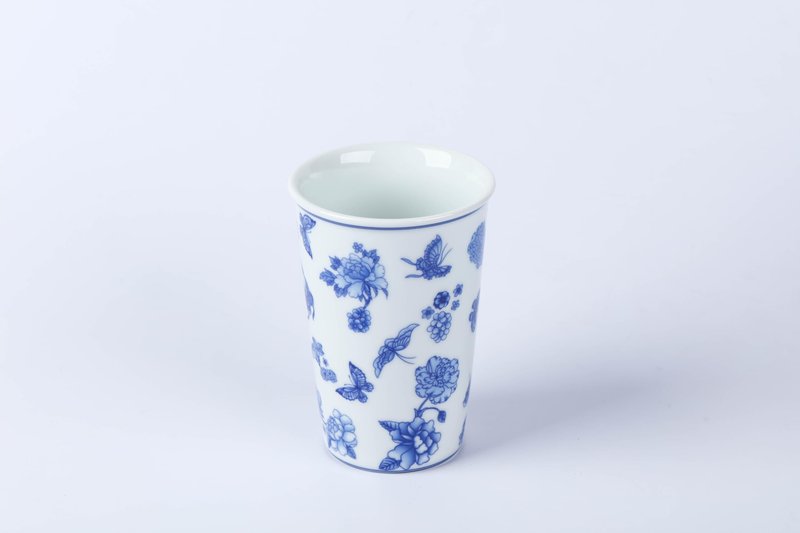 meicilin 14 oz ceramics Handmade blue and white Retro Coke cups coffee tea set of 4 china Coffee Mugs for Tea, Milk,Dishwasher and Microwave Safe，Free gift soft silicone cover and gift box