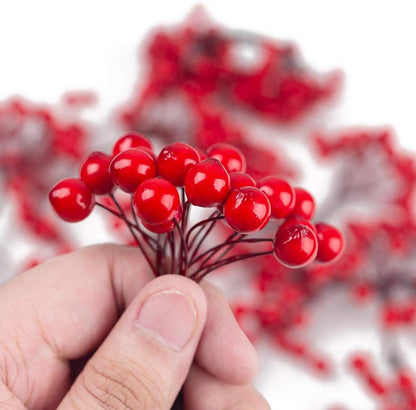 200 400 SallyFashion Artificial Red Berries on Wire Stems - Stems with Holly Berries for Christmas Tree, Wreaths