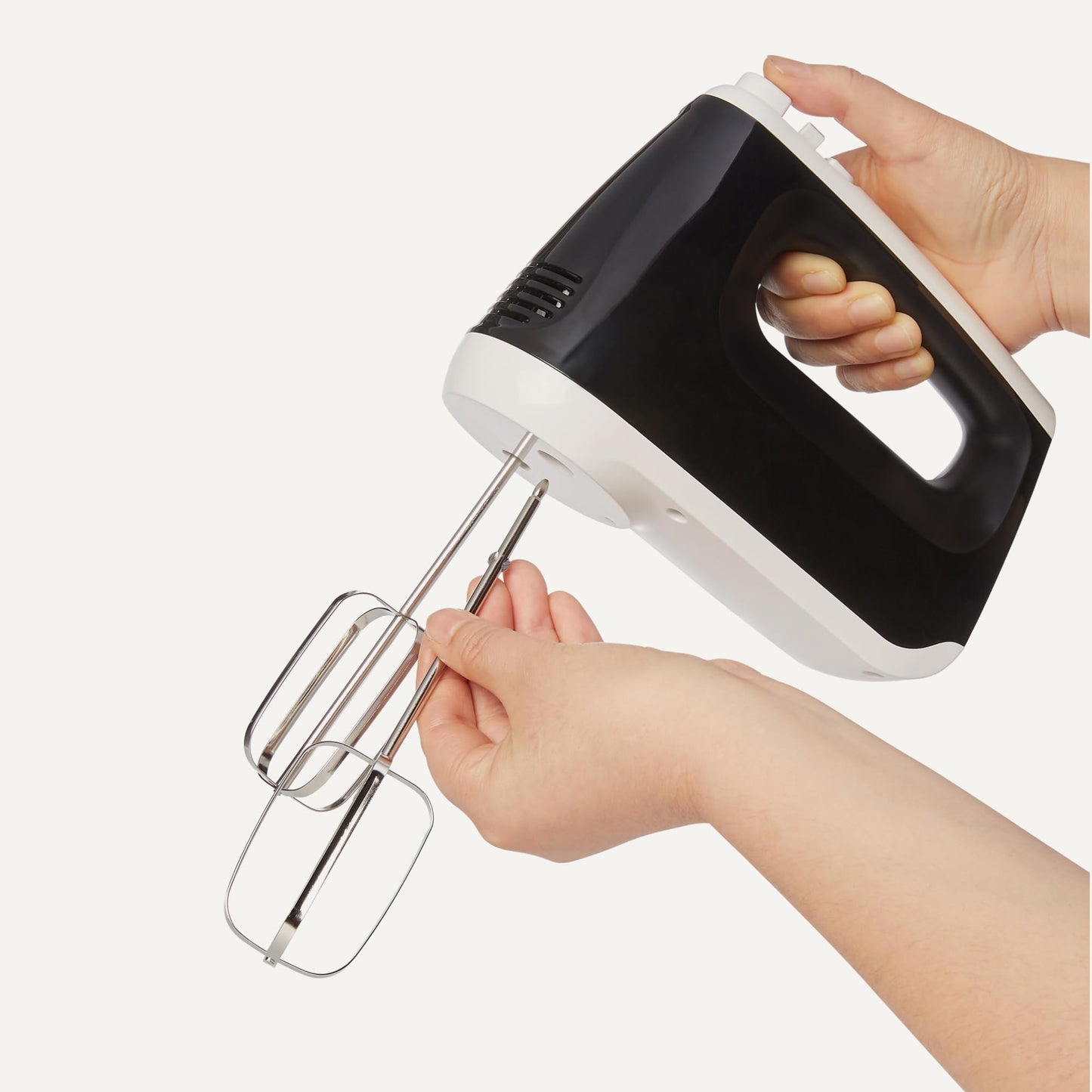 Amazon Basics 6-Speed Electric Hand Mixer with Turbo and Stainless Steel Whisk, Snap-On Storage Case, 250 Watts, Black