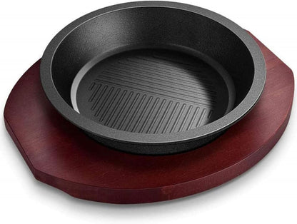 Charcuterie Board, Round Cast Iron Sizzling Steak Plate with Wooden Base Finish - Ideal for Pan Grilling Meats Seafood, Restaurant Supply Home and Kitchen Cooking Accessory(3.8cm)