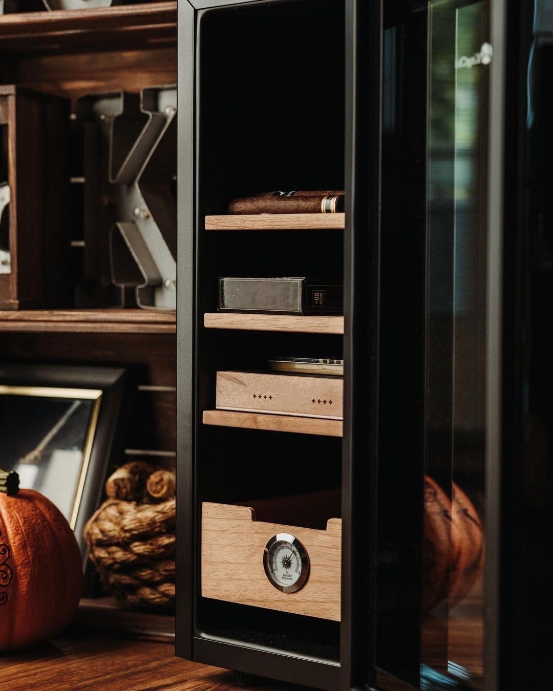 KingChii 33L Electric Cigar Humidors with Temperature Control System, Cigar Cabinet with Spanish Cedar Wood Shelves & Hygrometer, Gifts for Men (4 Layers 250 Capacity)