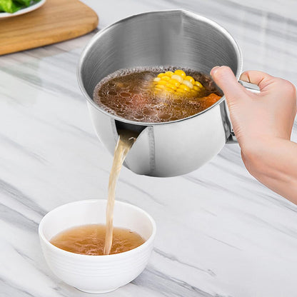 Stainless Steel Fat Separator with Strainer & Glass Lid, 1000ml Gravy Grease Separator for Soup, Stew, and Sauces,Two-Way Outlet, Multi-Use Kitchen Essential