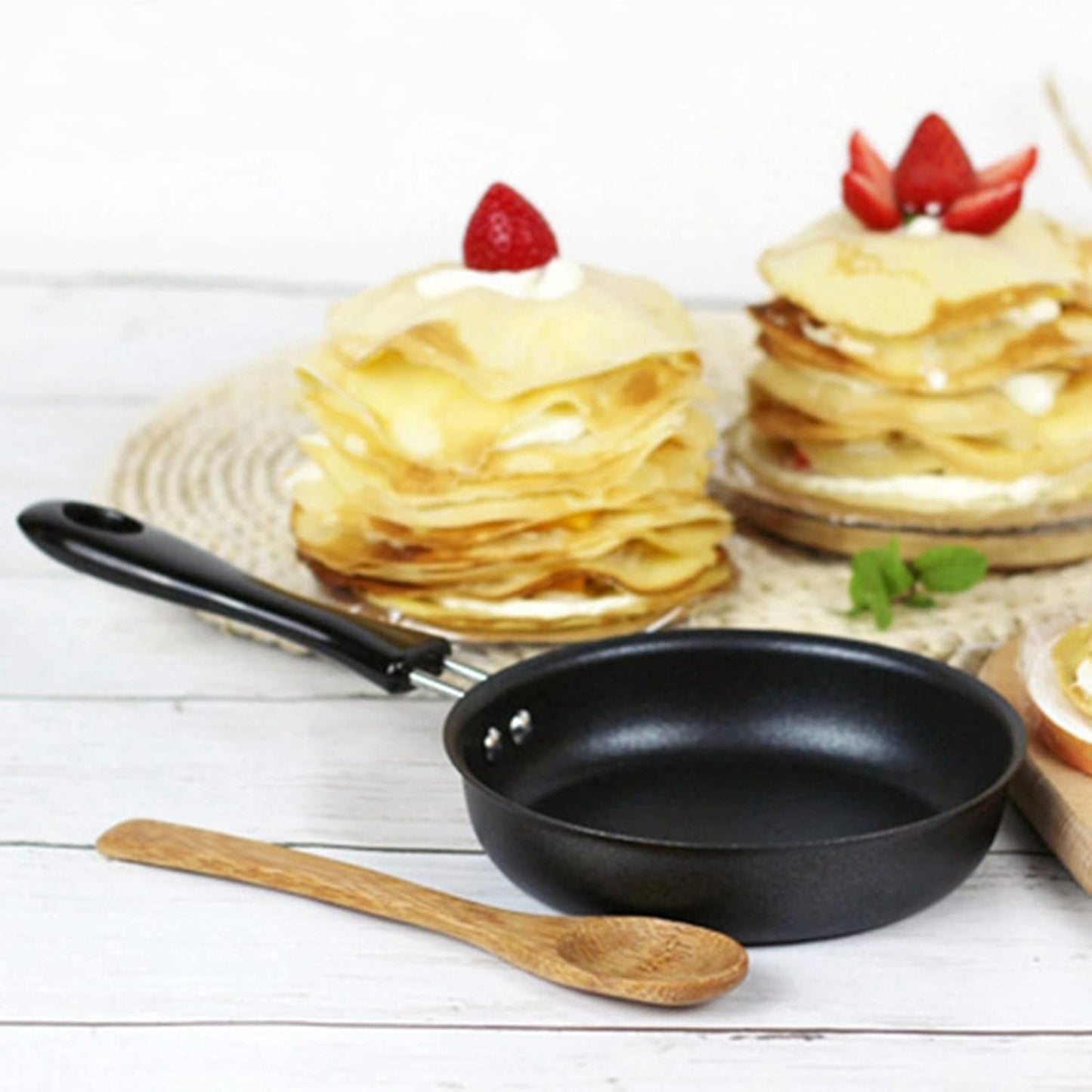 Non Stick Frying Pan, 12CM Portable Mini Frying Pan for Poached Eggs and Small Kitchen Cooking