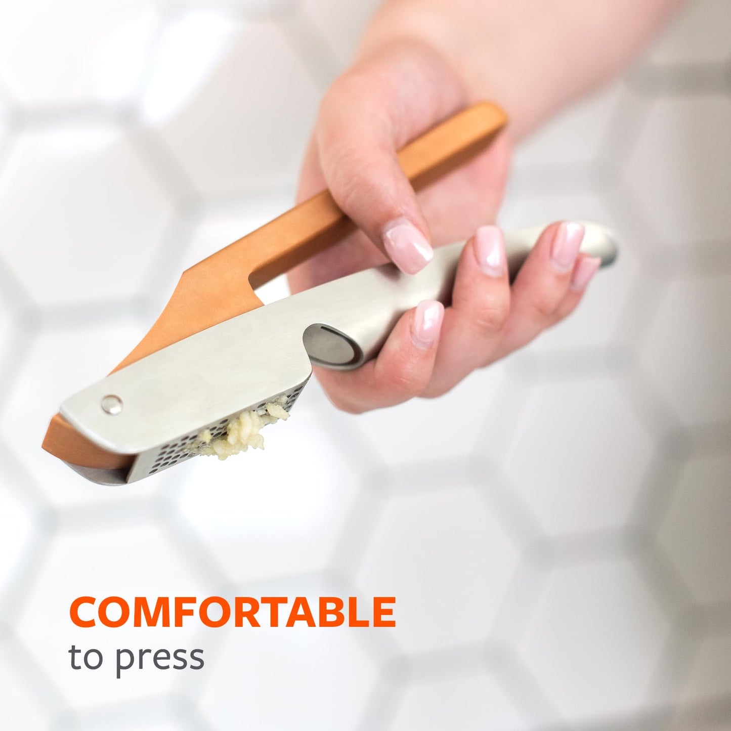 Full Circle Crushed It - Easy-Clean Stainless Steel Garlic Press - Effortless Crushing and Quick Mess-Free Clean-Up - Integrated Cleaner Scraper, Dishwasher safe