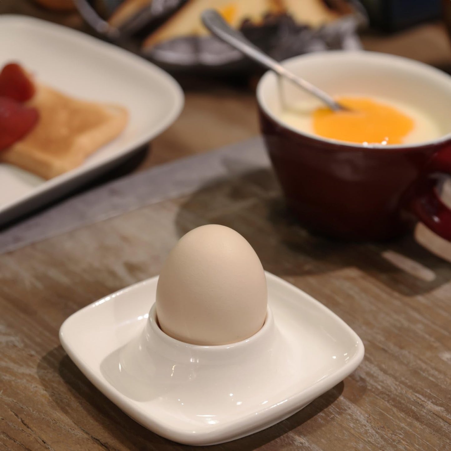 Vila KuChe Ceramics White Egg Cups Egg Holders for Hard Boiled Eggs Set 6pcs