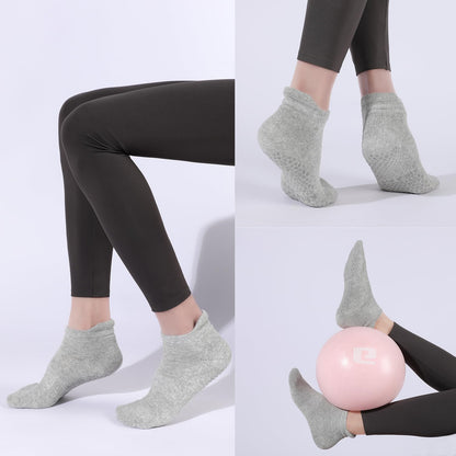 Grip Pilates Socks Non Slip Athletic Yoga Socks with Grips for Women Grippy socks for Hospital Workout Barre