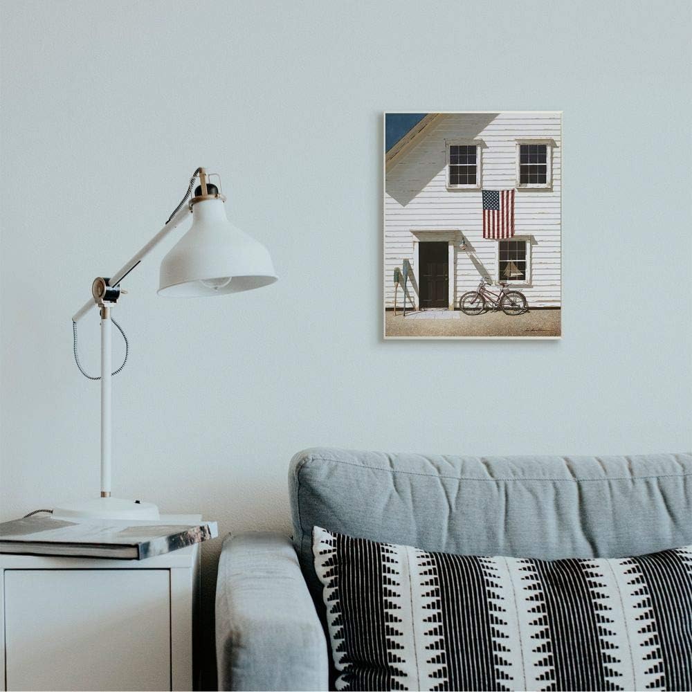 Stupell Industries Americana Cape House Front Painting - Vintage Realistic Art, 13 x 19, Wall Plaque