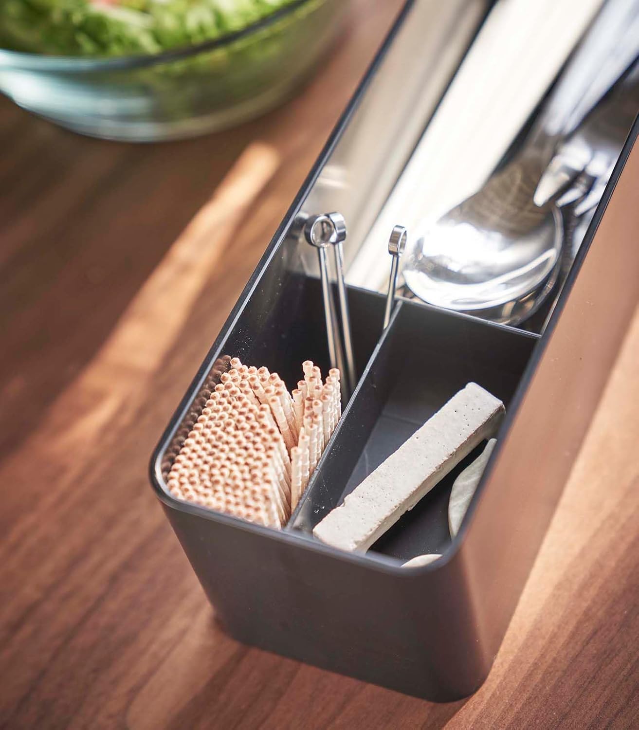 Yamazaki Home Rin Utensil Case - Knife Fork Spoon Silverware Holder with Divider, Portable for Kitchen Counter, Silver