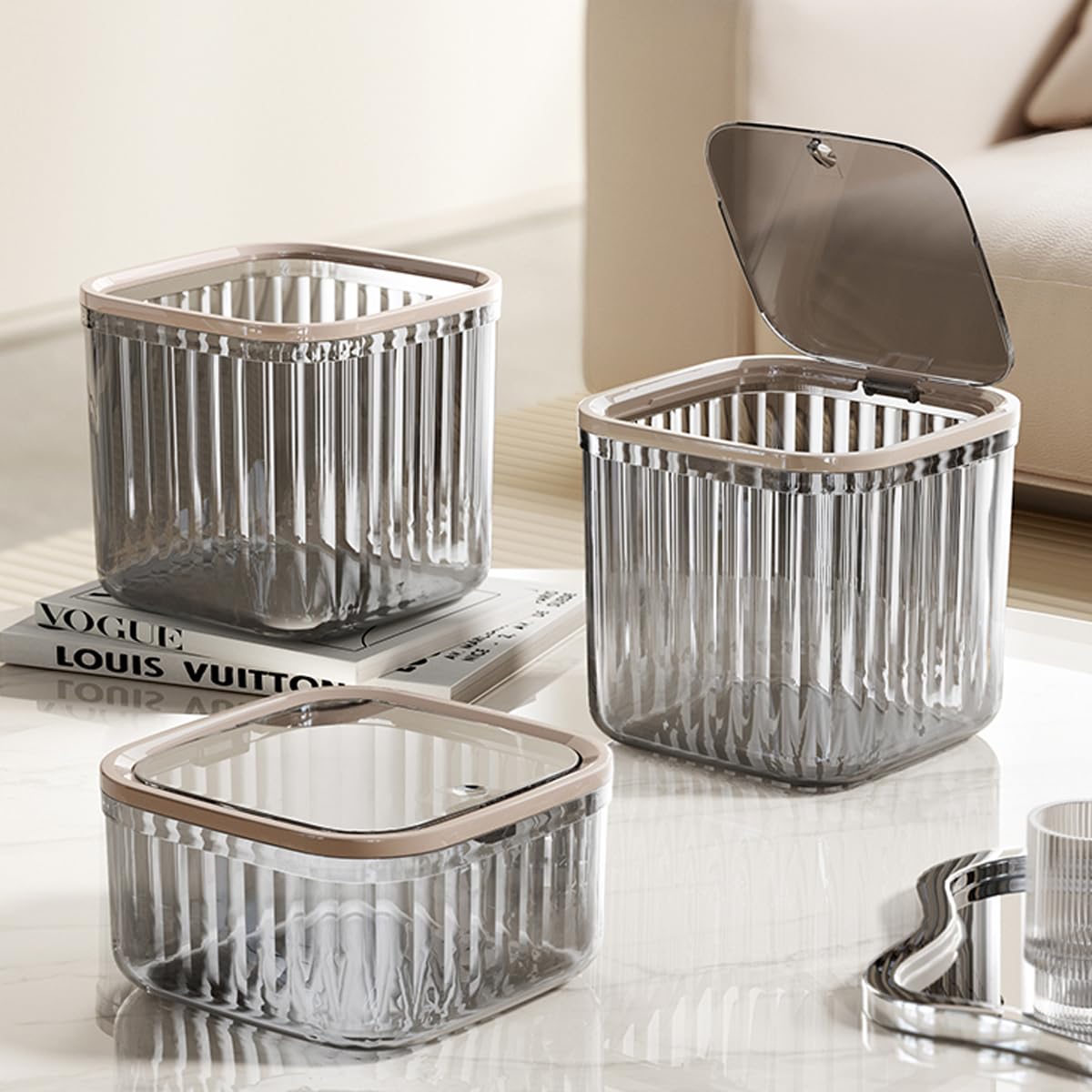 Tomonobu Mini Trash Can with Lid, Transparent Small Garbage Can, Removable Tiny Wastebasket for Countertop, Bathroom,