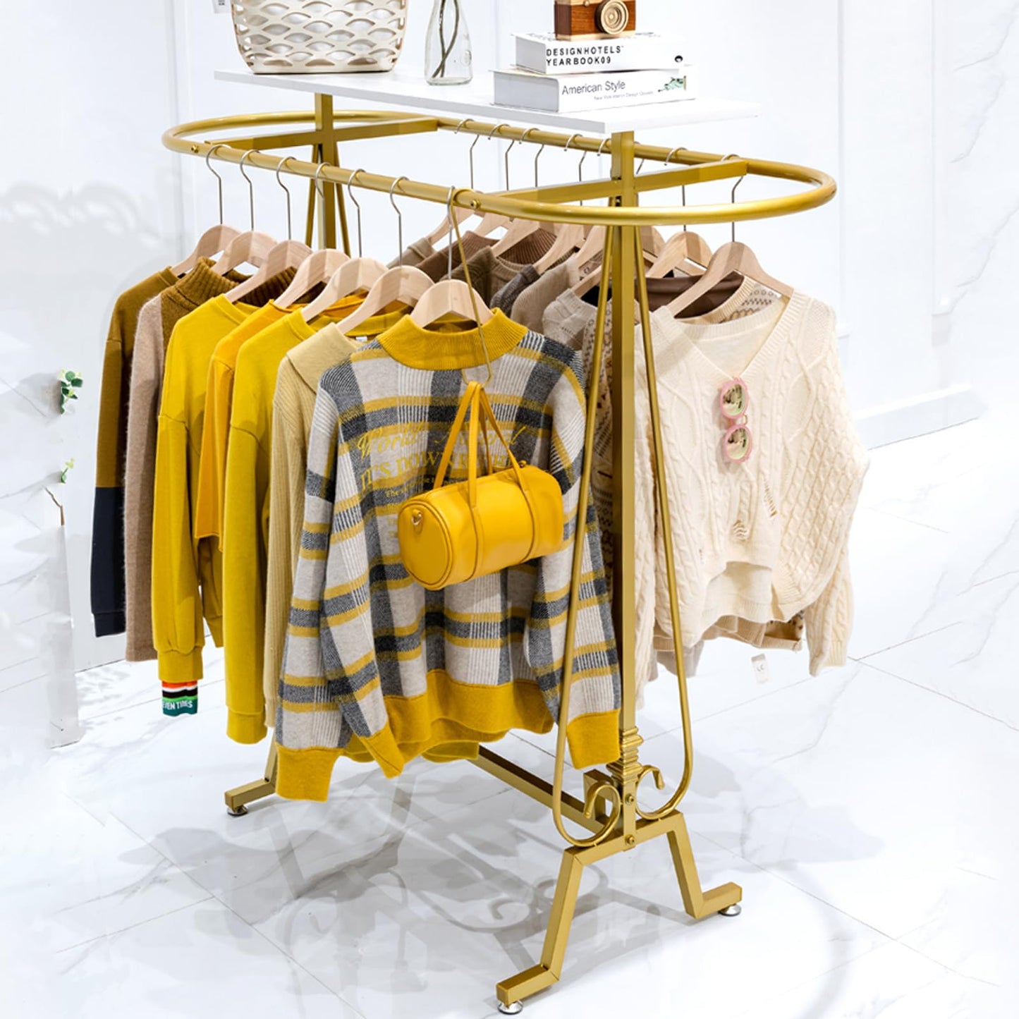 SPTZQURY Round Clothing Rack, Commercial Floor Standing Clothes Hanging Rack, Oval Iron Clothing Hanging Rack, for Bedrooms Hanging Apparel, Boutiques Display, Laundry Room (Gold)