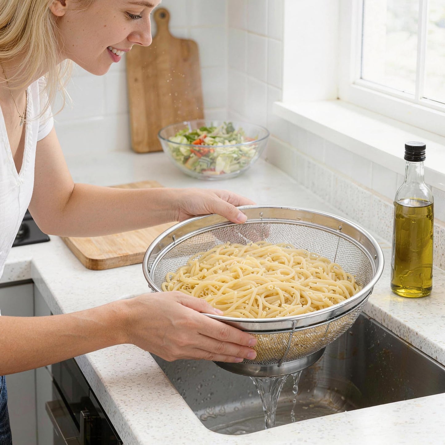 Fine Mesh Strainer for Kitchen, 4 Quart Stainless Steel Colander Bowl for Pasta, Rice, Fruit, Metal Net Baskets with Resting Base - Strain, Drain, Rinse