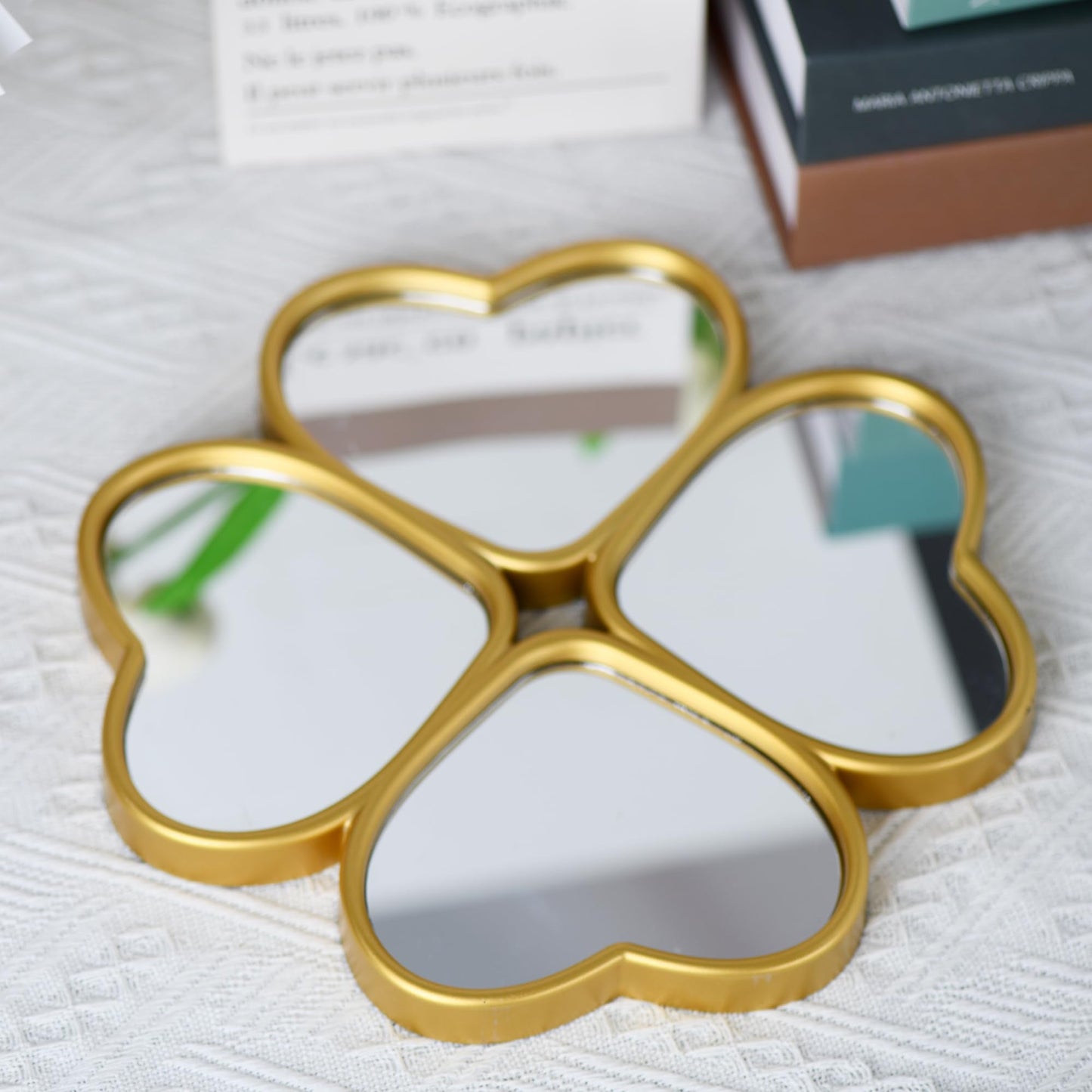 LuHeToz Small Decoritive Heart Wall Mirrors Set of 3, Decorative Four-Leaf Clover Mirror (Gold)