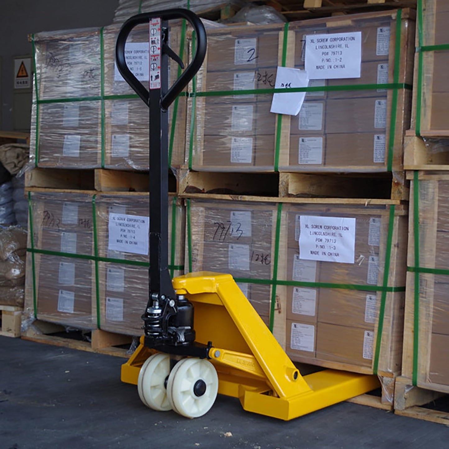 High Capacity Pallet Jack with48x 27in,3000KG. Capacity, Manual Truck for Warehouse, Manufacturing and Retail, Yellow Powder-Coated Surface Finish(122x68.5x20cm)