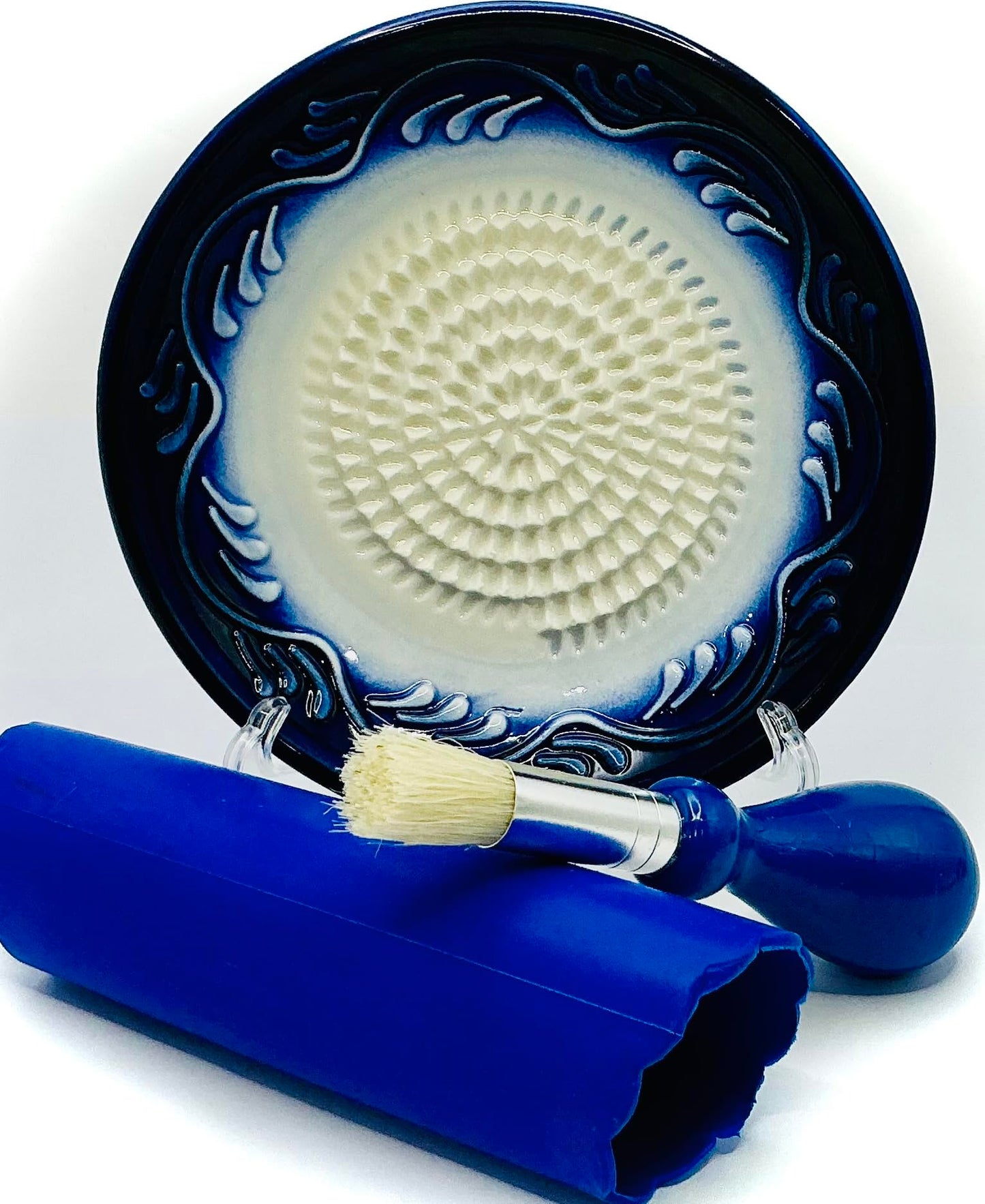 BonCera, All-in-one Premium Ceramic Garlic Grater Plate 4-Piece Set - Dark Blue Floral Edge Design - For Garlic, Ginger, Chocolate, and more! - Comes with 5" Plate, Peeler, Brush, and Stand