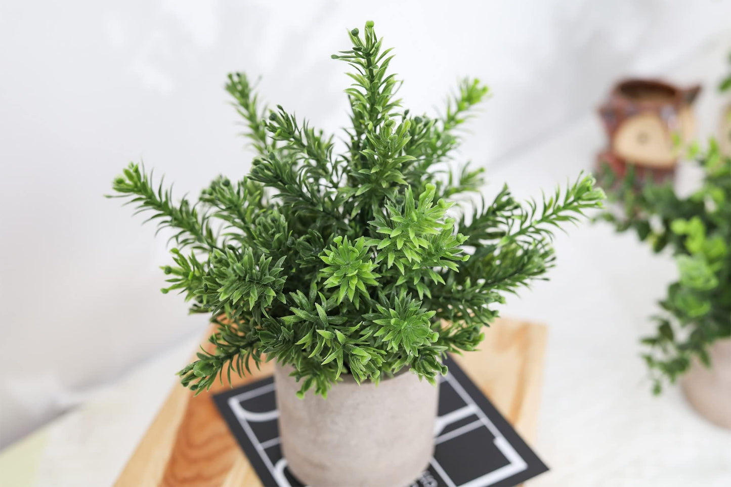 Der Rose 3 Pack Mini Potted Fake Plants Artificial Plastic Eucalyptus Plants Topiaries for Home Office Desk Farmhouse Shelf Room Bathroom Decor(Green)