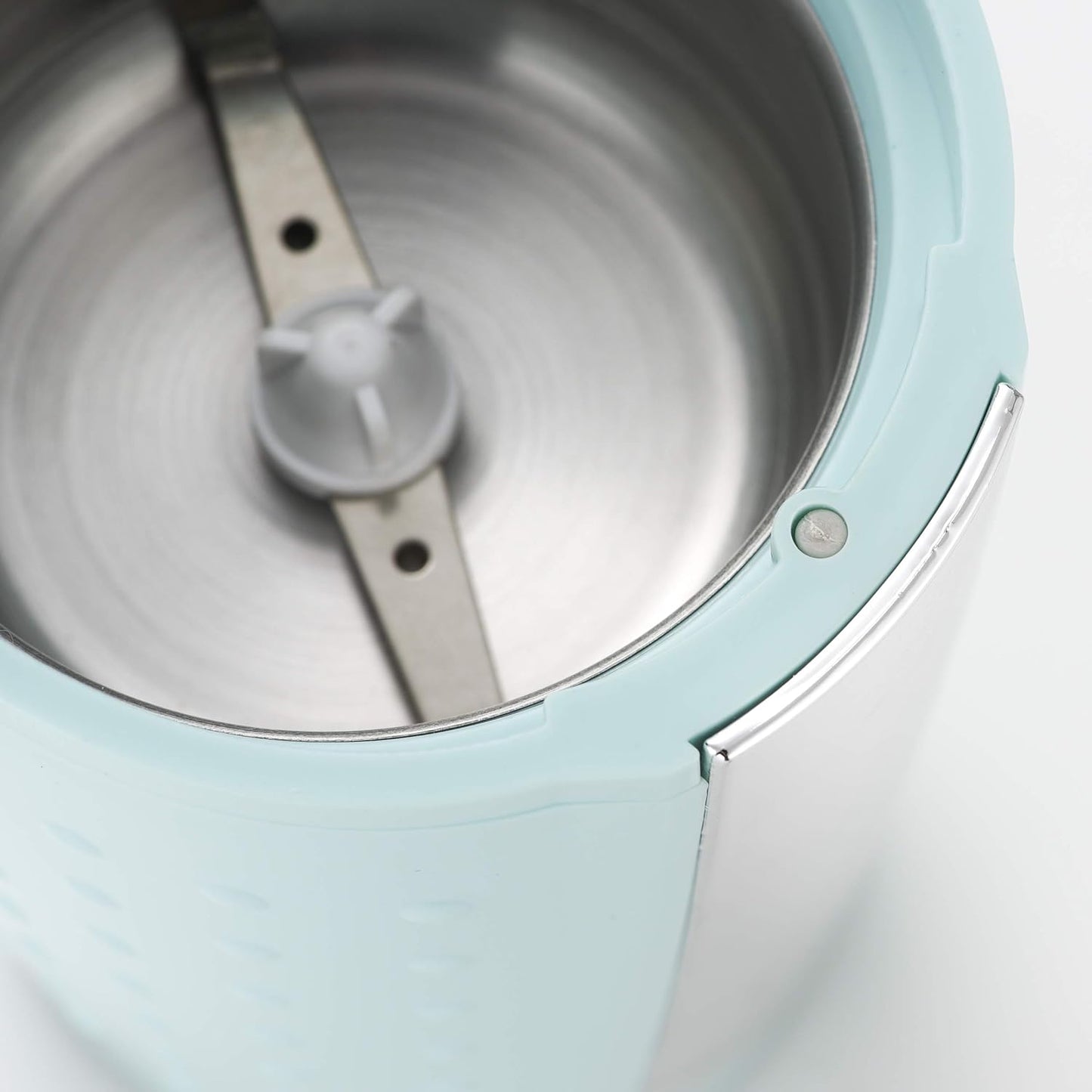 Brentwood CG-158BL 4-Ounce Coffee and Spice Grinder in Blue