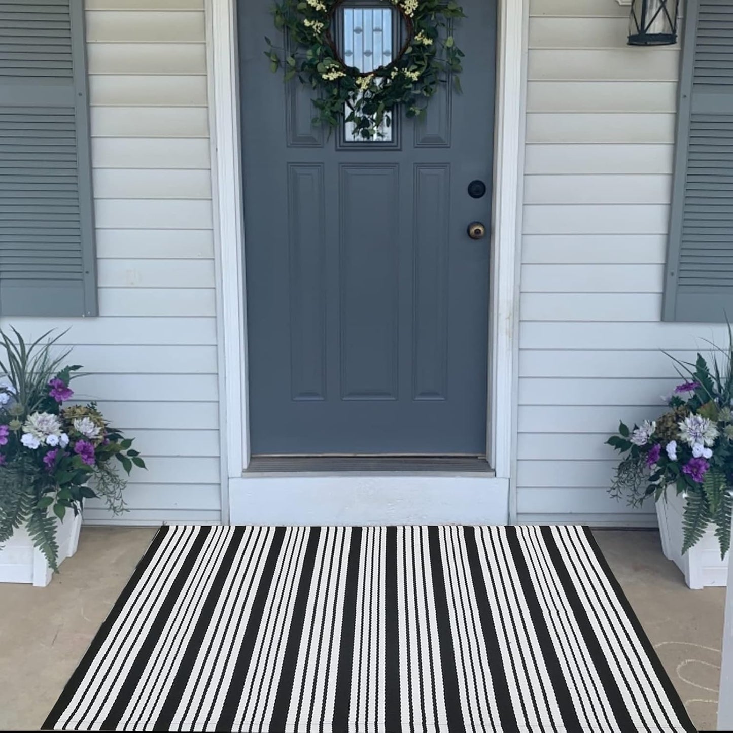 Black and White Striped Outdoor Rug, 27.5"x43" Hand-Woven Reversible Front Porch Mat for Entryway and Laundry Room
