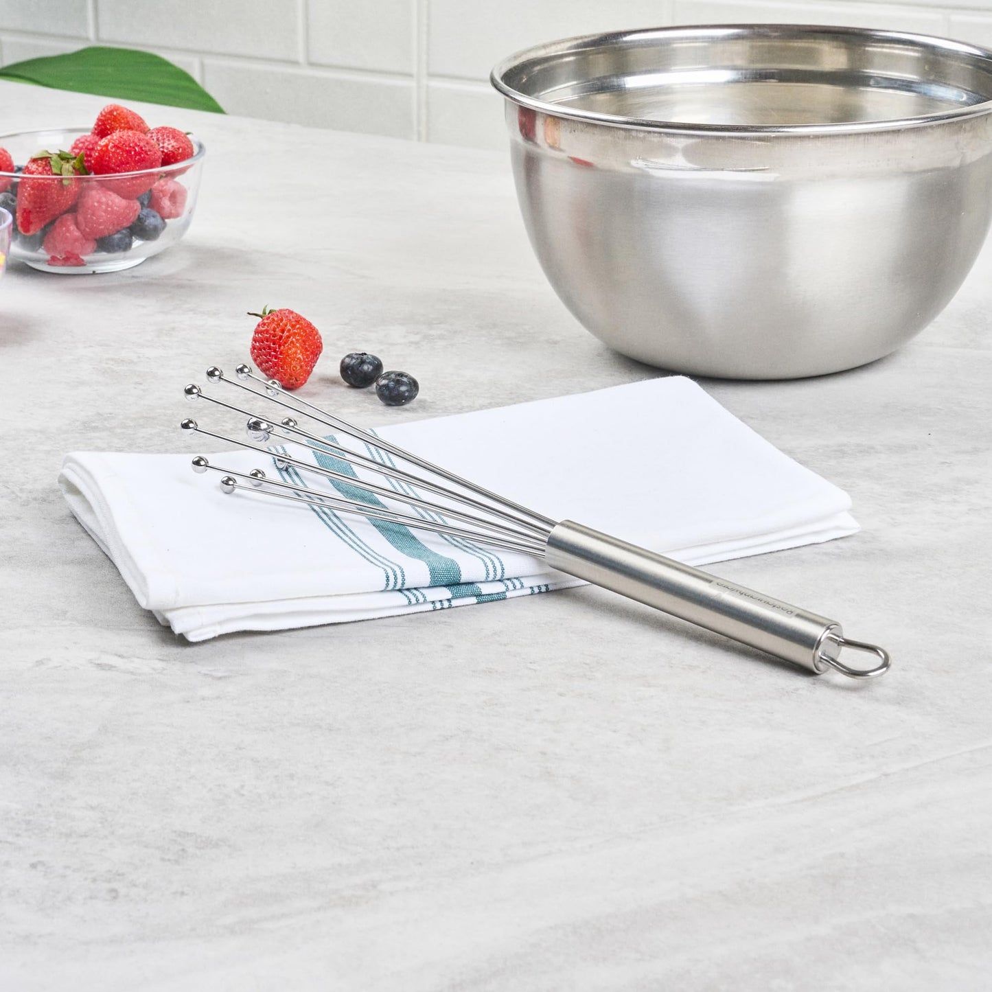 Restaurantware 10.5 in Stainless Steel Ball Whisk - German Standard Egg Beater with Ergonomic Handle, Dishwasher Safe - Manual Mixer Cooking Whisk for Baking, Stirring, Sauces, Beating