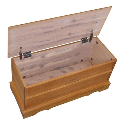 CARTESIAN Traditional Cedar Storage Chest in Honey Finish, Engineered Wood Construction, 40 x 16 x 18.5 Inches, Decorative Fan Design (Honey)