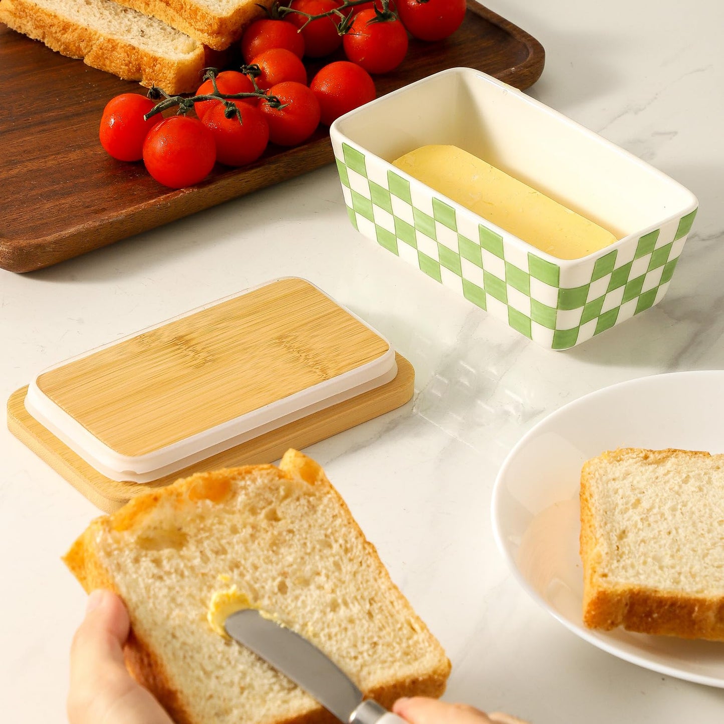 Howise Butter Dish with Lid, Large Butter Dish for Countertop, Ceramic Butter Keeper Container with Knife and Silicone Sealing Butter Box for Home Decor Good Kitchen Gift Green