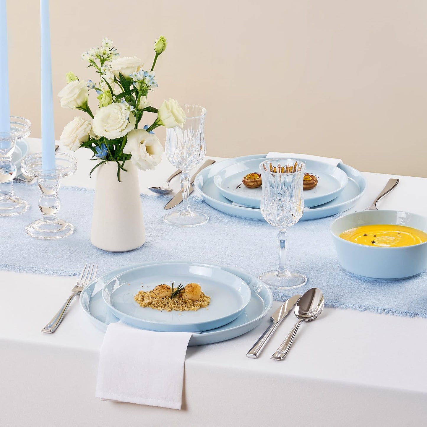 KINGSTONE Bone China Dinnerware Sets for 8, 24-Piece Lightweight Porcelain plates and bowls sets, Scratch Resistant Dish Set, Modern Kitchen Dinner Set, Microwave & Dishwasher Safe, Sky Blue