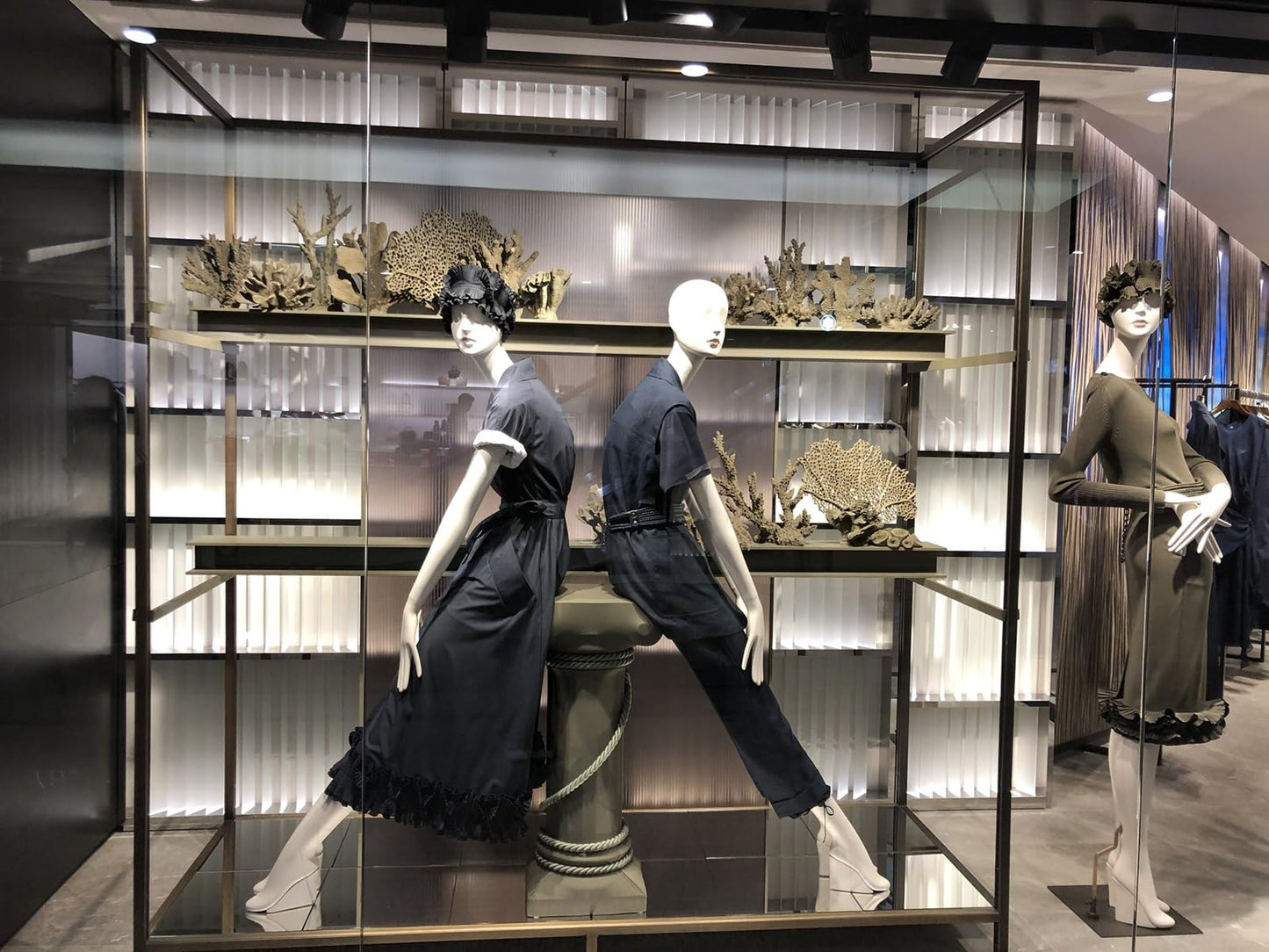 Tall Matte White Female Mannequin - Detachable Dress Form for Retail & Online Shop Display - Stylish Torso Body Dummy (Size: Style7) - Perfect for Fashion Showcase