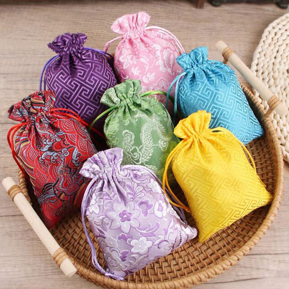 Snadulor,Kit bags,20 Pcs Chinese Jewelry Silk Purse Pouch Brocade Gift,Jewelry,Gift,Candy Bags 3.9x5.5 Inches,Laugh,Red