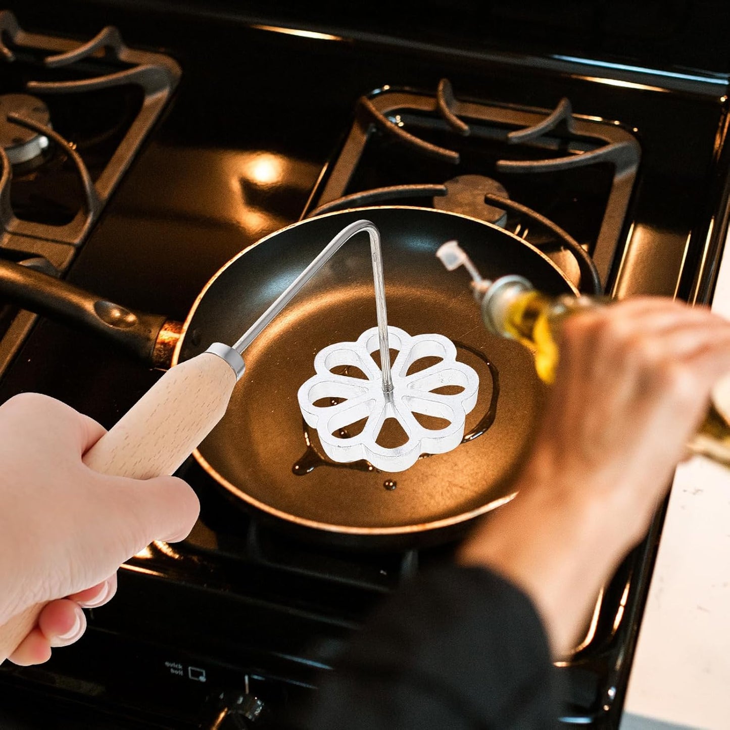 Bunuelos Mold with Handle, Rosette Iron Set, Aluminum Waffle Mold for Baking Kitchen Cooking